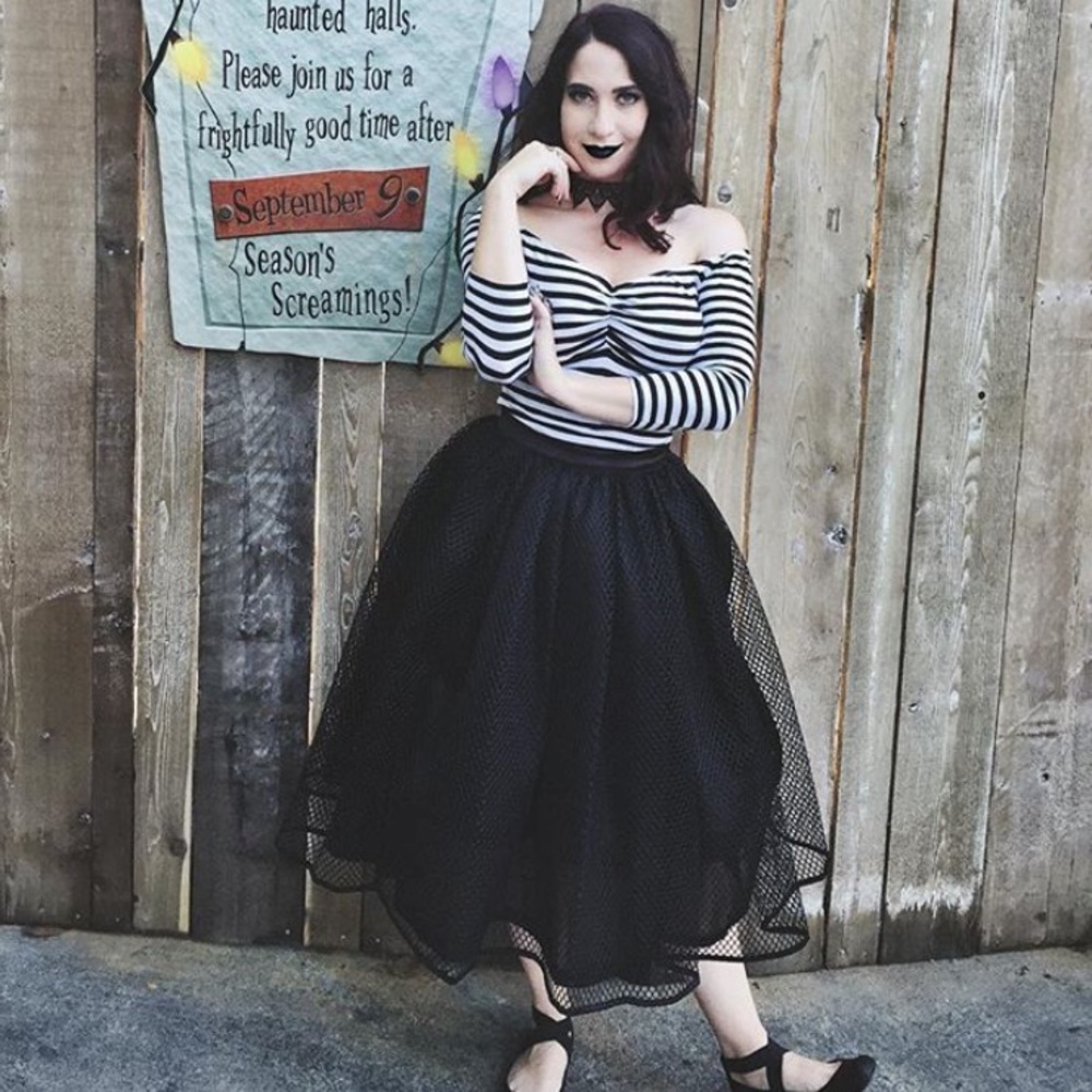 Laura Byrnes California Lilith Skirt black fishnet - Picture 3 of 6